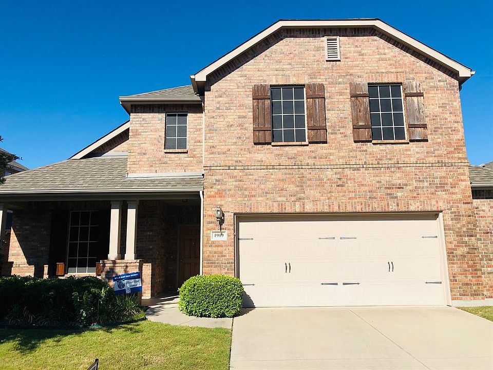 1st image of 1909 Fairlake Dr