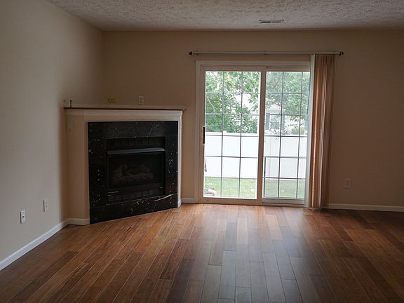 Family room, Bamboo flooring