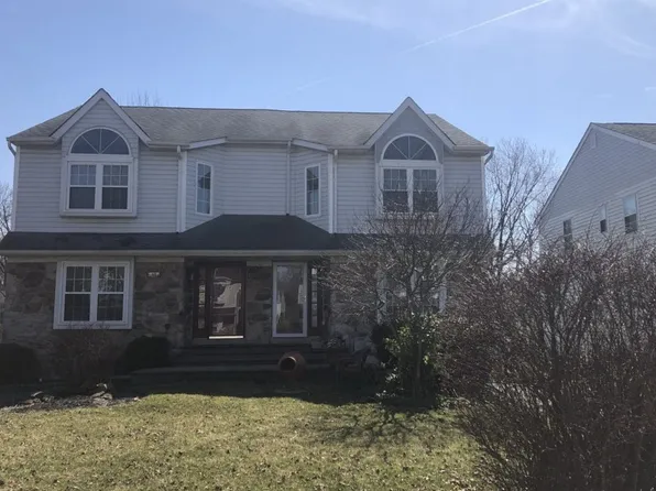 48 Pearl Dr, Doylestown, PA 18901