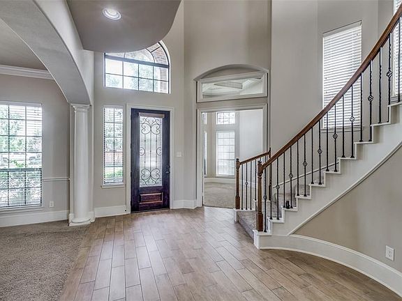 3rd image of 27323 Piney Ranch Ln