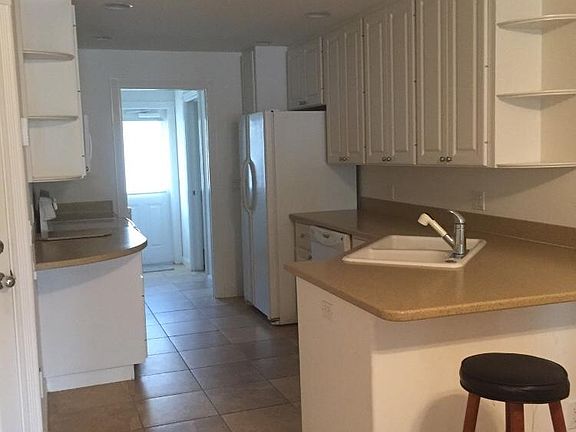 2nd image of 1539 Napoli Dr