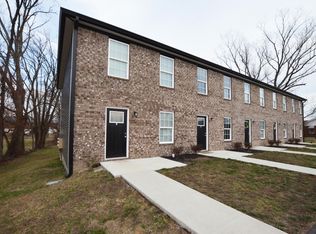 355 W Cedar Grove Rd, Irvine, KY 40336