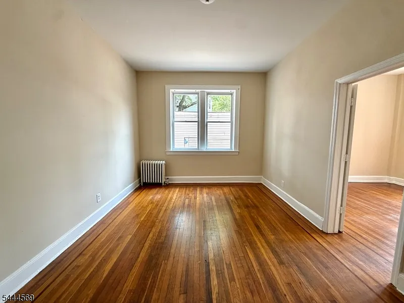 2 bed, 1.0 bath, $1,950 — Photo 4
