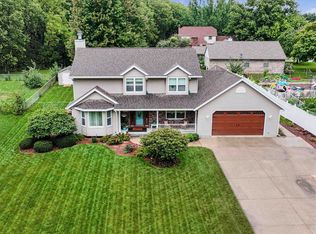 711 E Azalea Ter, Beloit, WI 53511