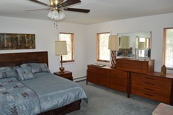 5th image of 5 Hillside Dr W