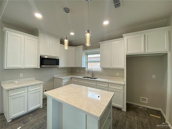 3rd image of 621 W Stevenson Ave