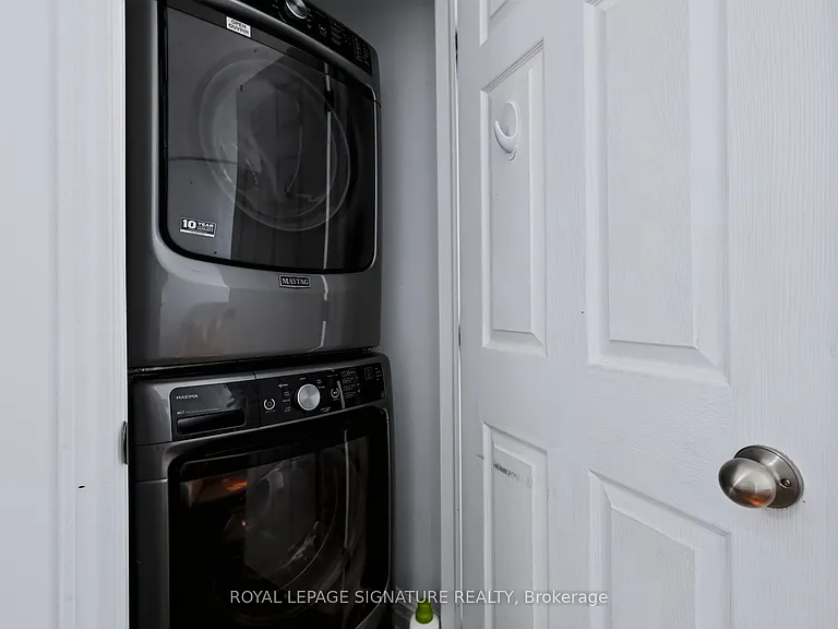 37 Strathcona Ave — Photo 19