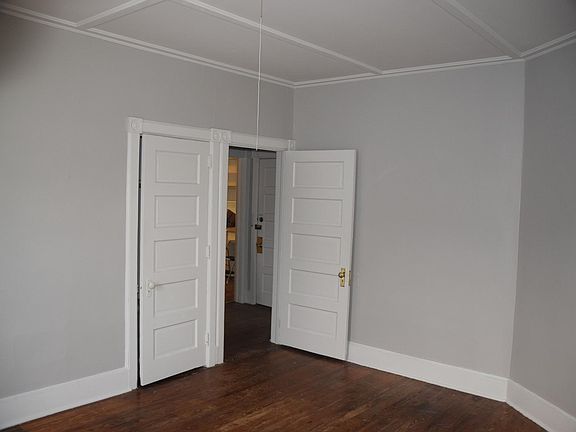 1st bedroom