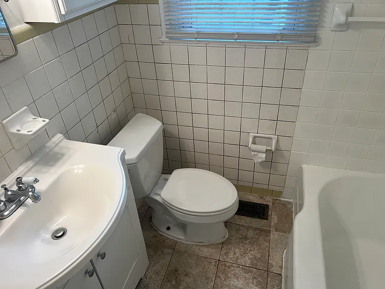 3001 Louise Dr — Photo 7