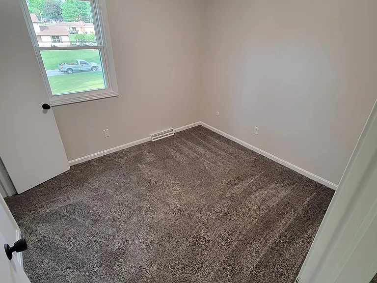 918 Ashmun Ave — Photo 32