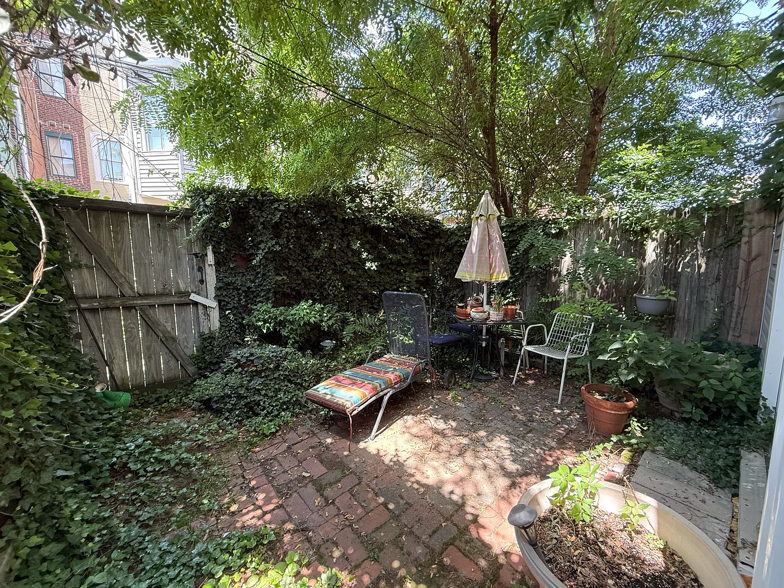 828 Corinthian Ave — Photo 2