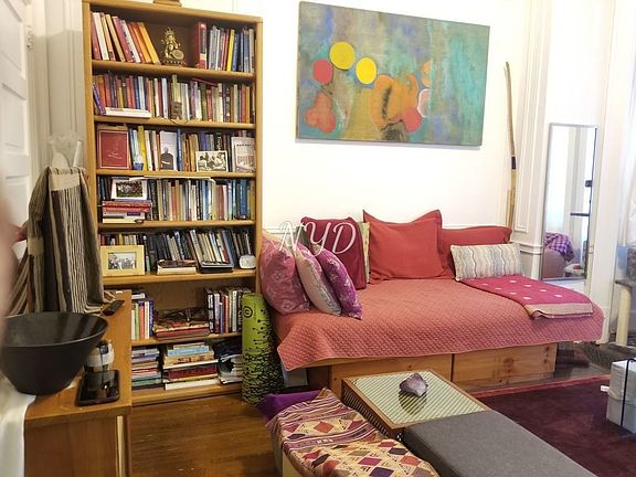 3rd image of 319 Garfield Pl APT 1A
