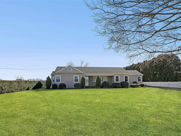 2800 Main Road, Laurel, NY 11948