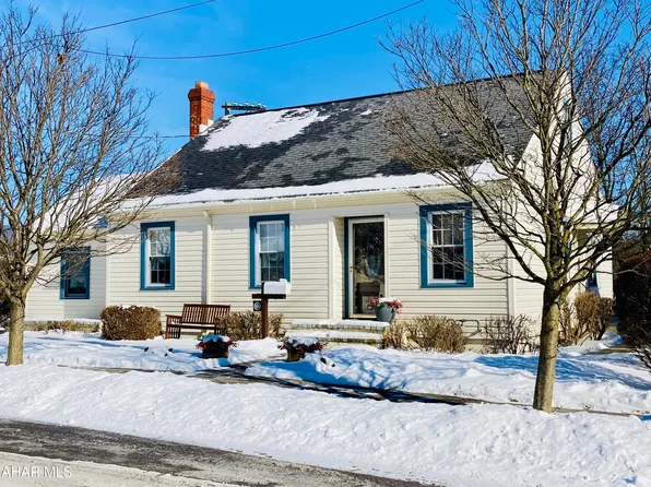 506 Lindsey St, Hollidaysburg, PA 16648