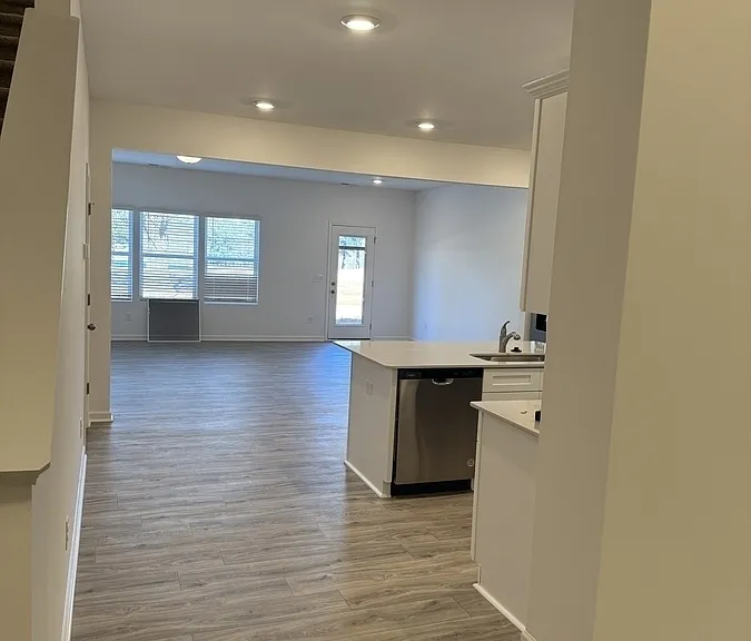 928 Burdock Dr #1 — Photo 4