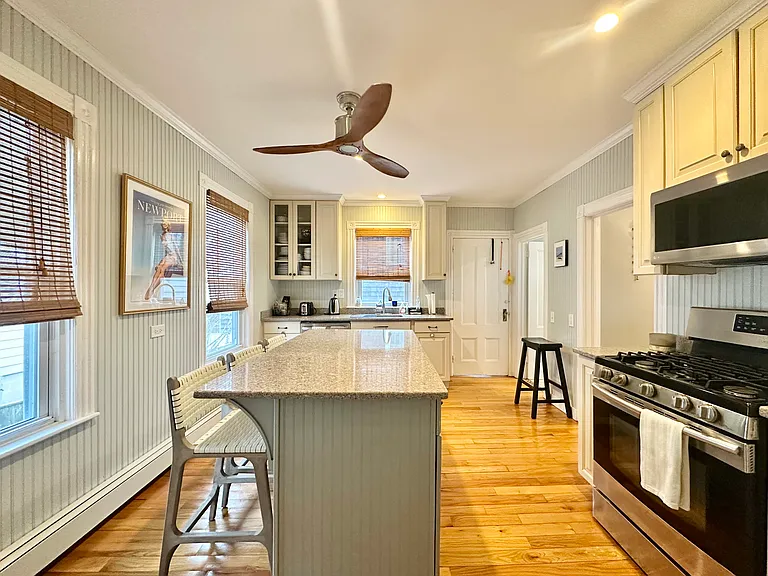 64 Roseneath Ave — Photo 7