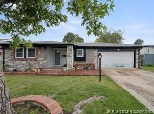 9324 E 49th St, Tulsa, OK 74145