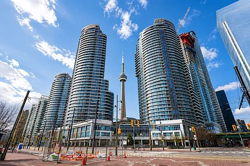 208 Queens Quay W #308 Photo 1