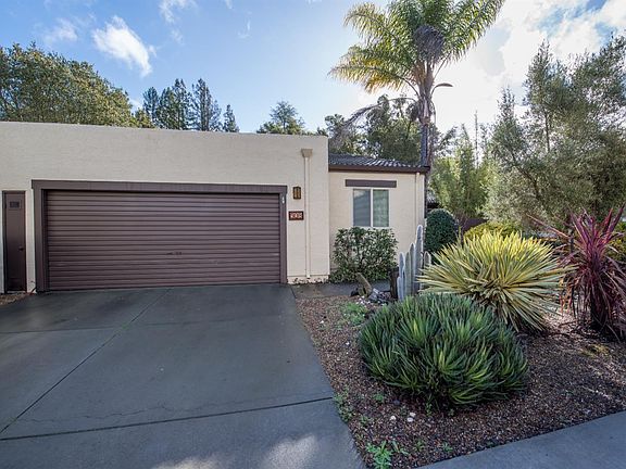 2nd image of 908 Shady Oak Drive