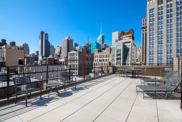 Sold by Compass | media 7
