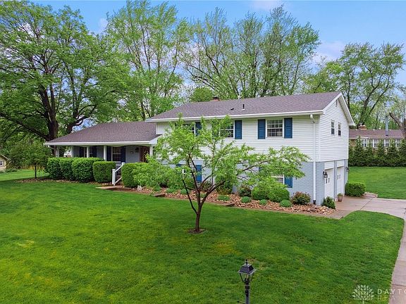 3rd image of 2788 Vickie Dr