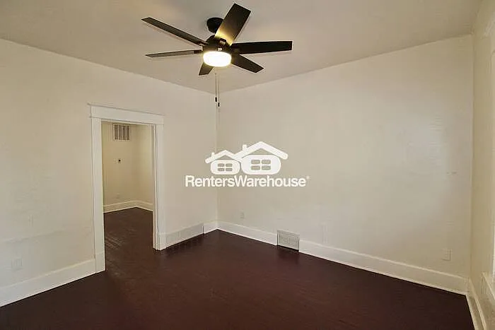 3962 S Cherokee St — Photo 4