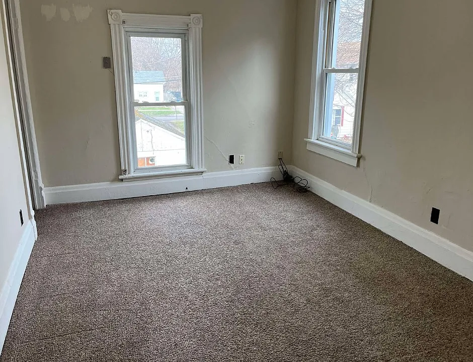706 Main St #2
