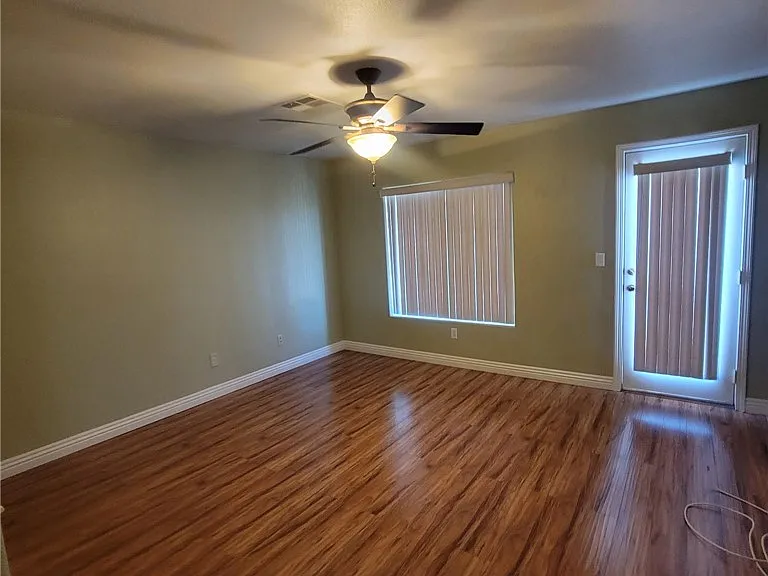 9577 Villa Adastra Ave — Photo 10