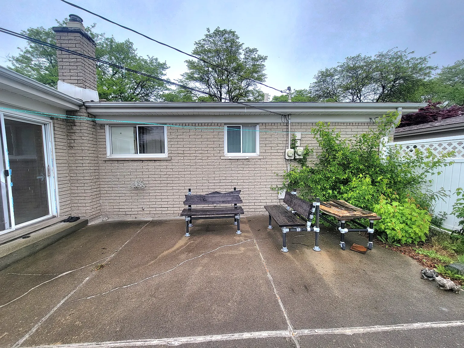 3 bed, 1.5 bath, 1432 sqft, $1,800 — Photo 3
