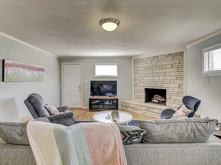3745 NW 20th St — Photo 13