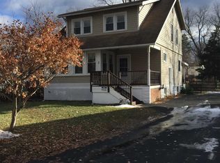 3 Locust Rd, Poughkeepsie, NY 12603