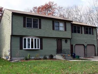 88 Aborn Ave, Cumberland, RI, 02864