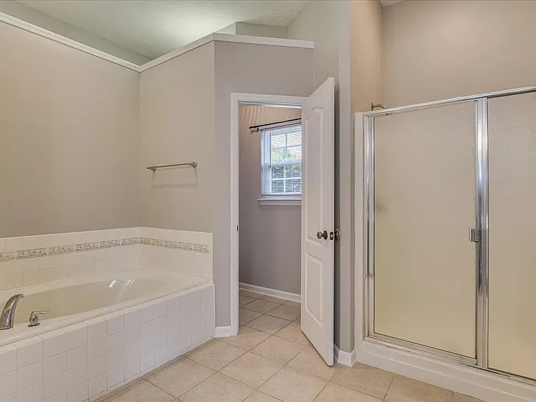 800 Cotswold Ct — Photo 21