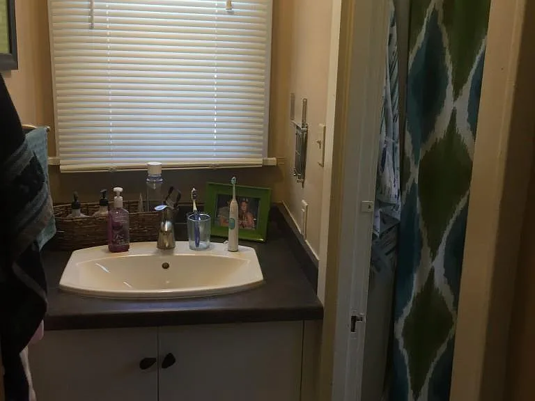 4409 Pitt St — Photo 2