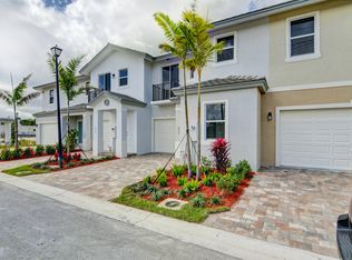 6952 Pines Cir, Coconut Creek, FL 33073
