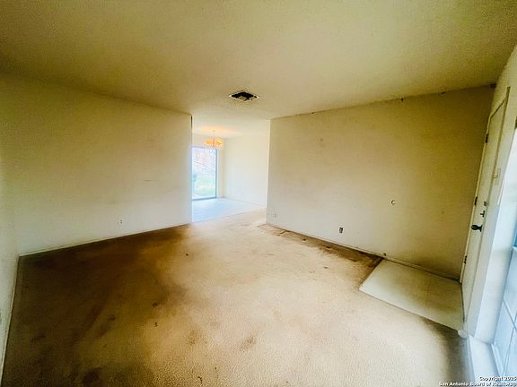4th image of 5251 Galacino St