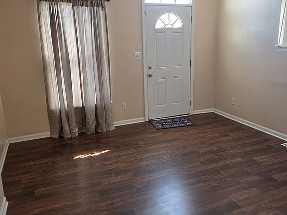 3rd image of 375 Taylor Ave