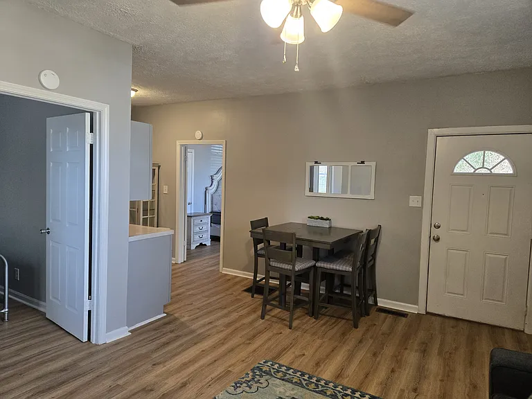 214 Country Club Ln #C — Photo 11