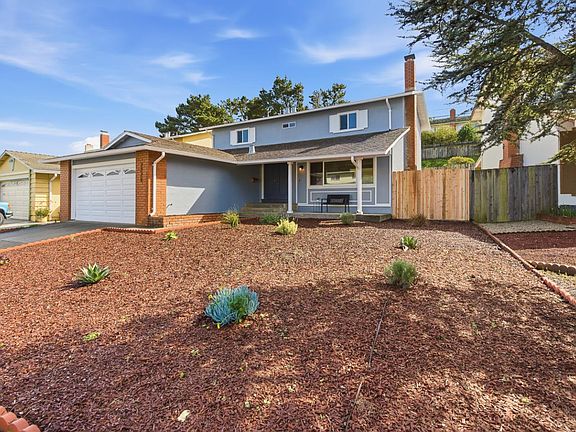 2nd image of 2225 Delvin Way
