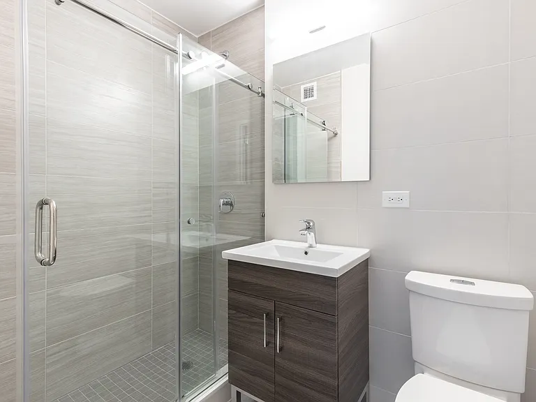 235 W 48th St #9-H — Photo 5