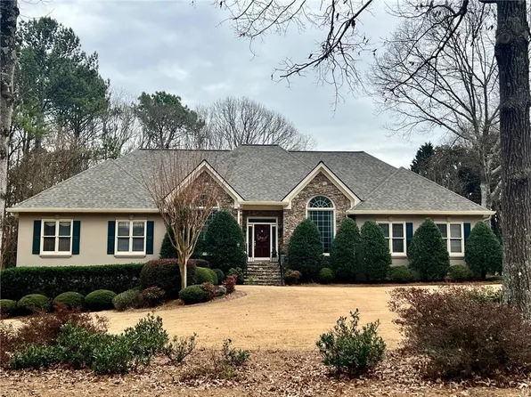 1540 Winding Creek Cir, Snellville, GA 30078