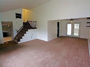 3rd image of 504 Eastgate Ct