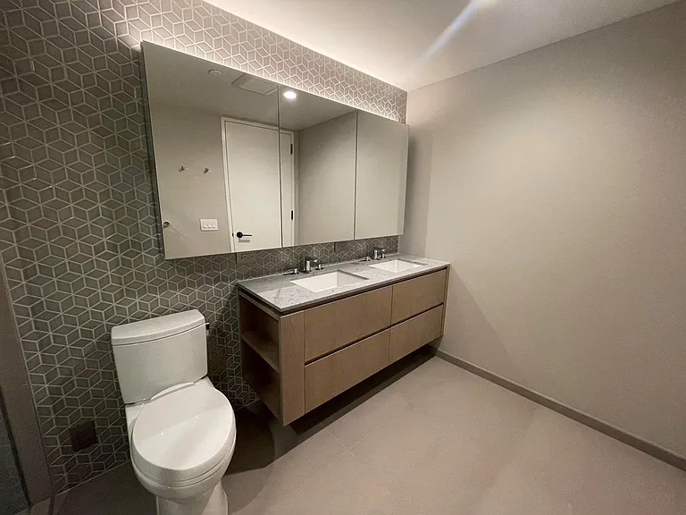 1000 Auahi St #1311 — Photo 9
