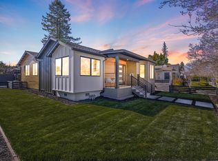 1040 Walnut St, San Carlos, CA 94070