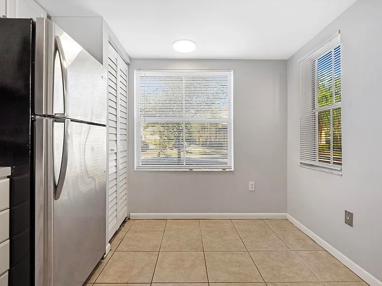 4080 NW 90th Ave — Photo 12