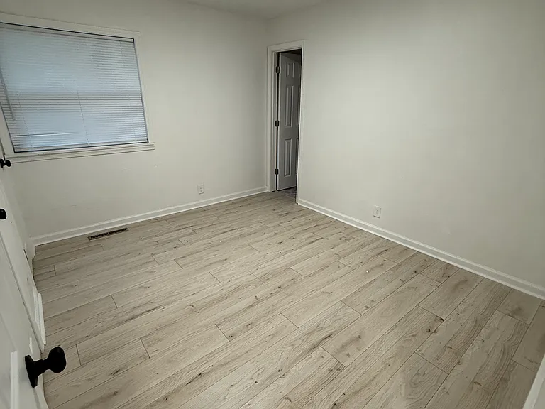 7001 W Newell St — Photo 11