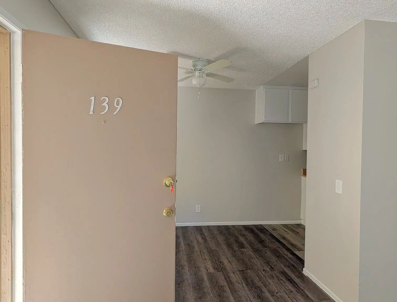 1 bed, 576 sqft, $1,200 — Photo 4