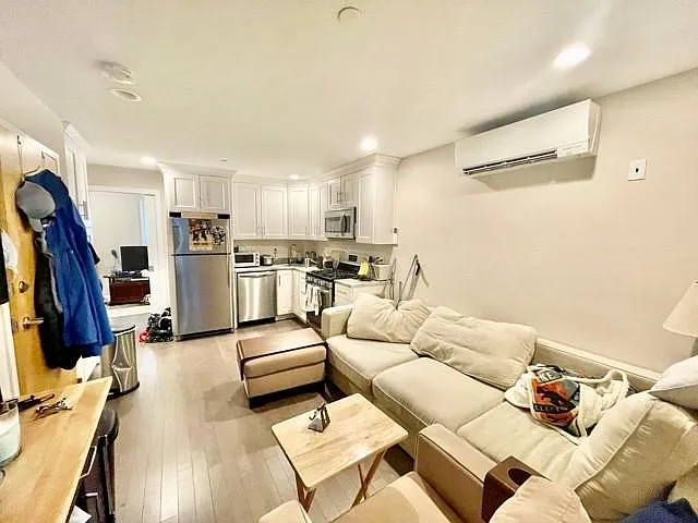 2 bed, 9999 sqft, $3,350 — Photo 3