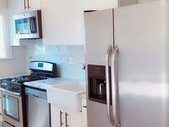 5th image of 860 N Marengo Ave #4