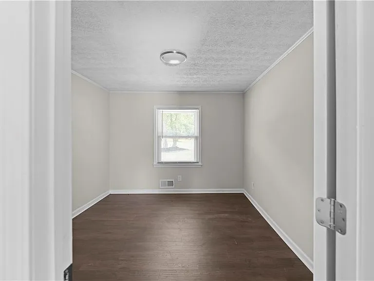 5245 Stonewall Tell Rd — Photo 13